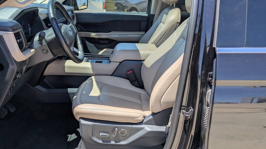 Used 2024 Ford Expedition Limited RWD image 7
