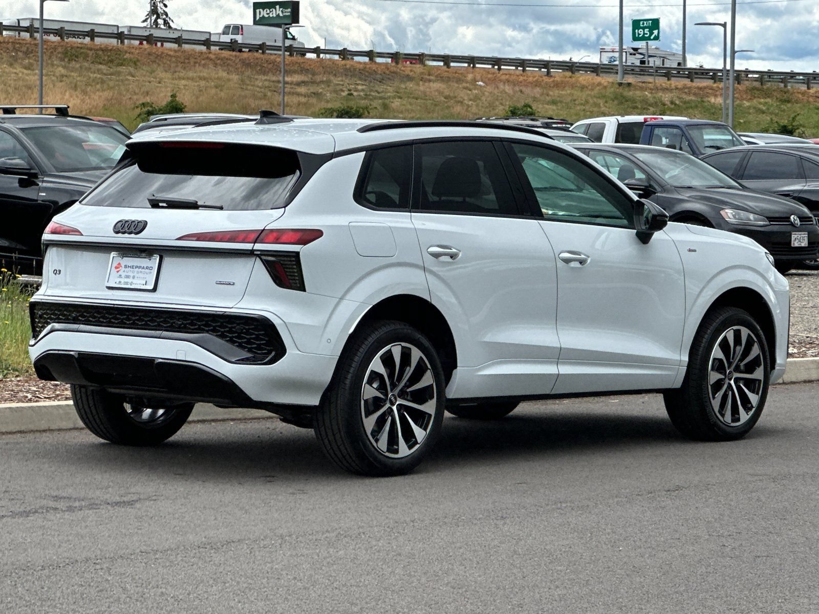 New 2026 Audi Q3 quattro 2.0T AWD/4WD image 3