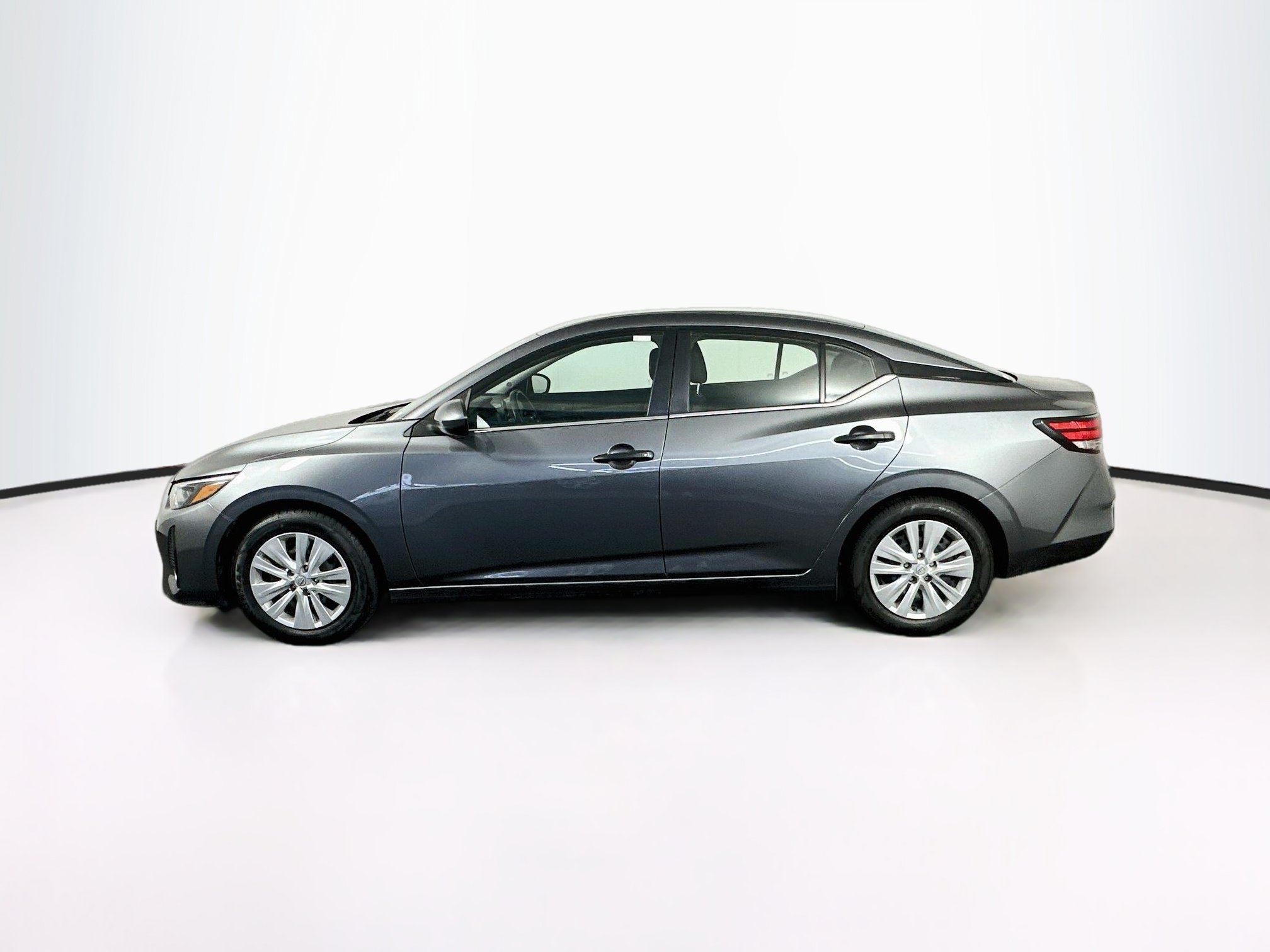 Used 2025 Nissan Sentra S FWD image 4
