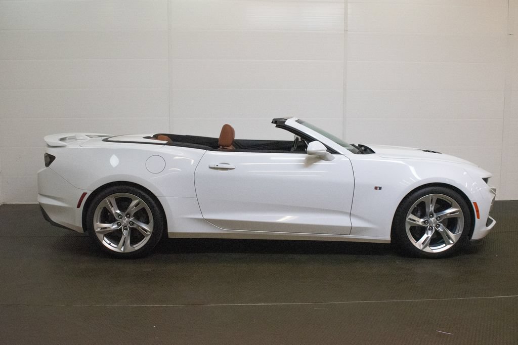 Used 2021 Chevrolet Camaro SS RWD image 3