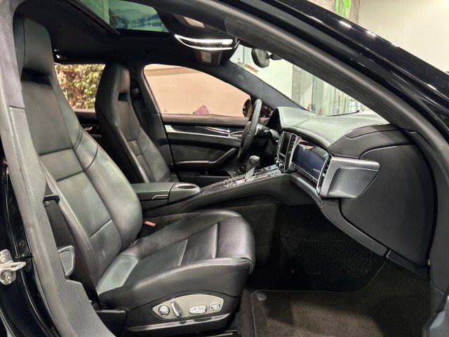 Used 2014 Porsche Panamera 4S Executive AWD/4WD image 54