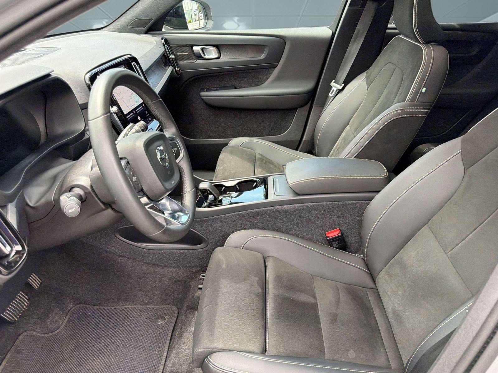 Certified 2023 Volvo C40 P8 Recharge Ultimate AWD/4WD image 5
