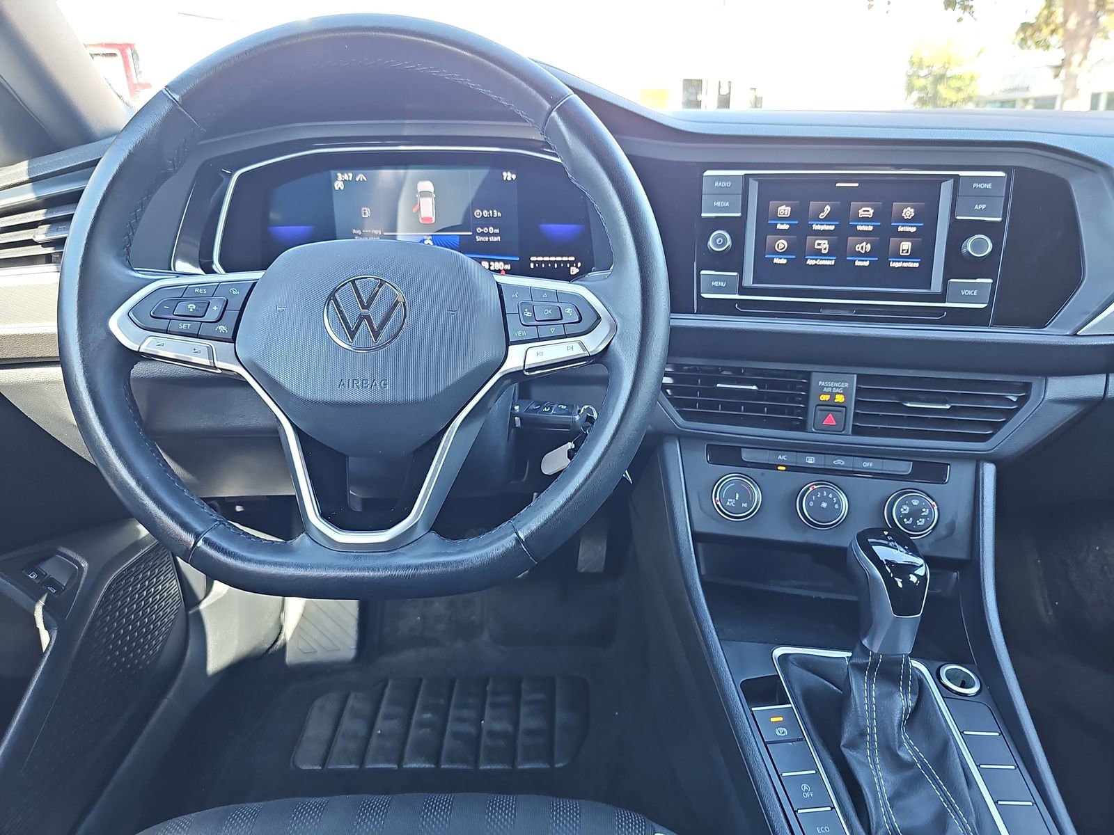 Used 2022 Volkswagen Jetta Sport FWD image 15