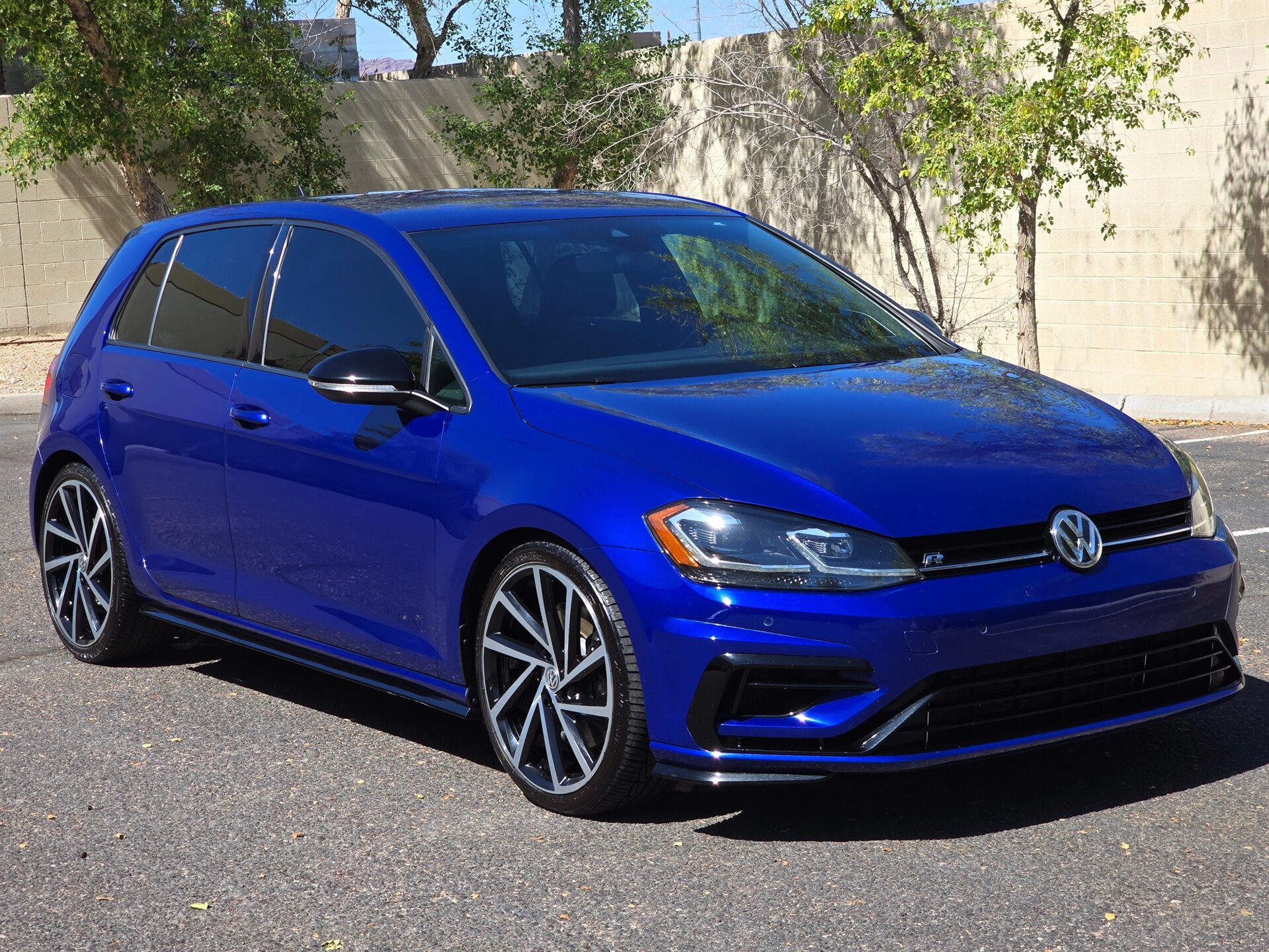 Used 2019 Volkswagen Golf R 4-Door AWD/4WD image 2