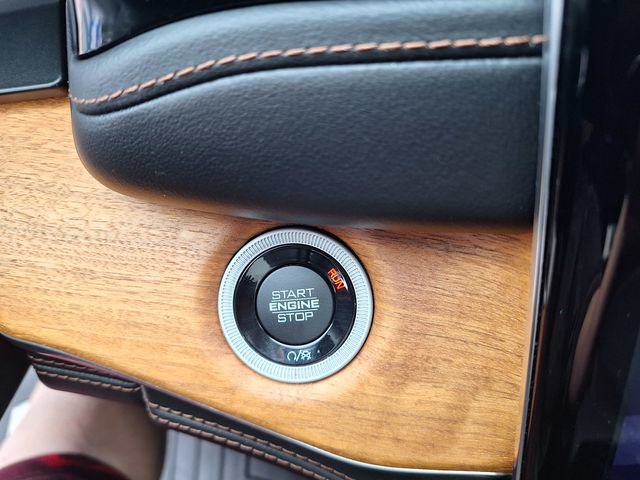 Used 2023 Jeep Grand Cherokee L Summit AWD/4WD image 24
