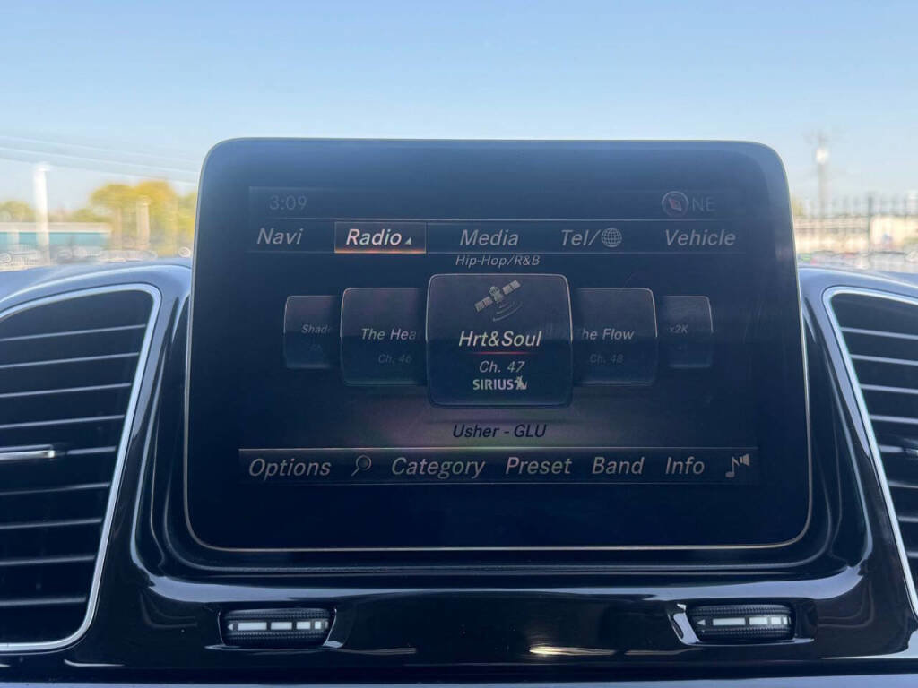 Used 2017 Mercedes-Benz GLE 350 4MATIC image 9