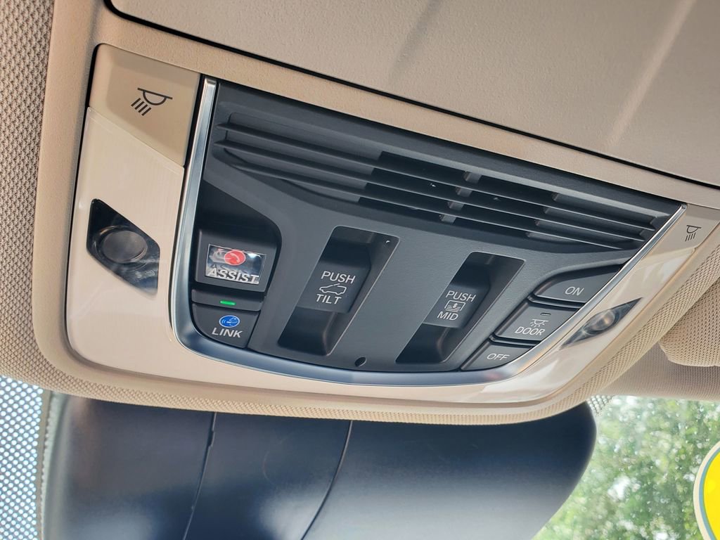 Certified 2023 Acura RDX FWD w/ Technology Package image 35