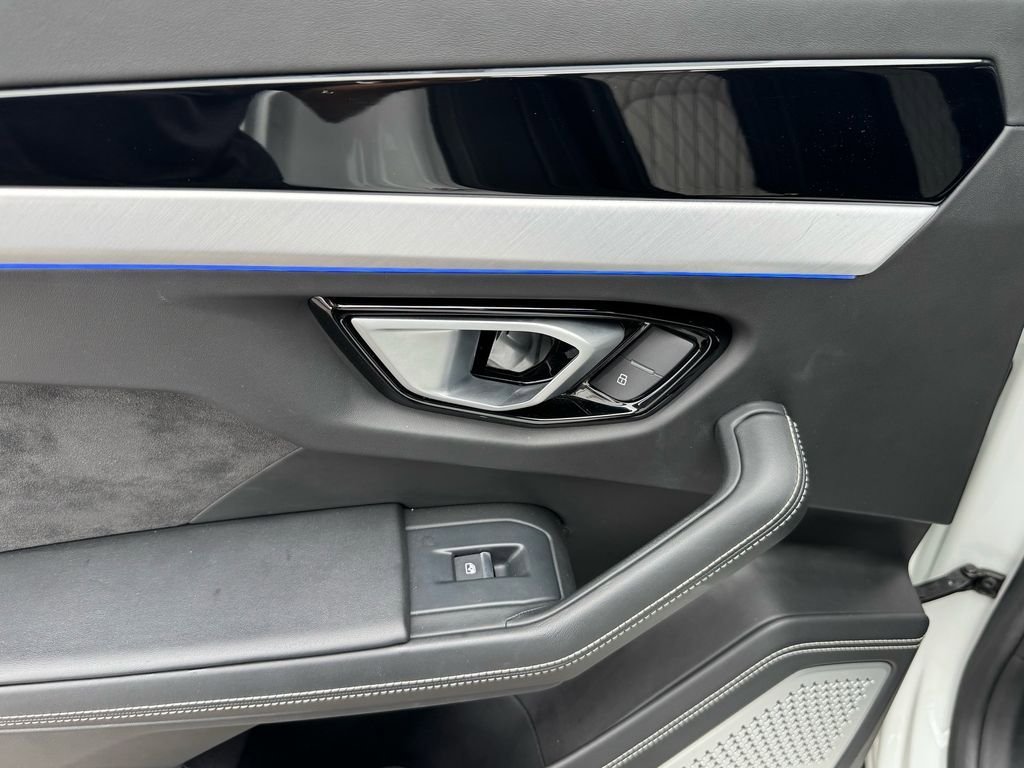 Used 2019 Lamborghini Urus AWD/4WD image 53