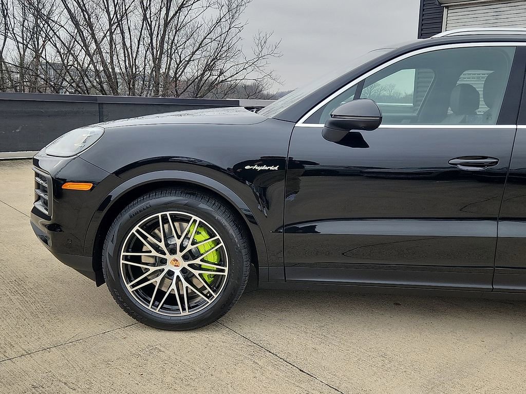 New 2026 Porsche Cayenne S image 6