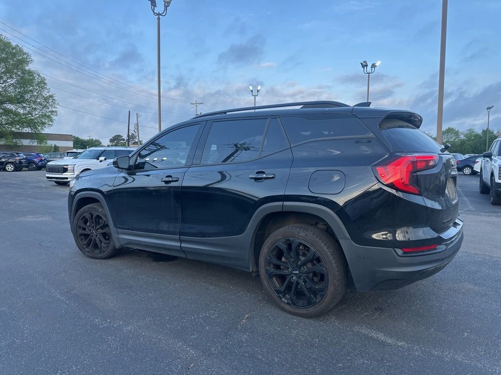 Used 2020 GMC Terrain SLE w/ Elevation Edition image 7