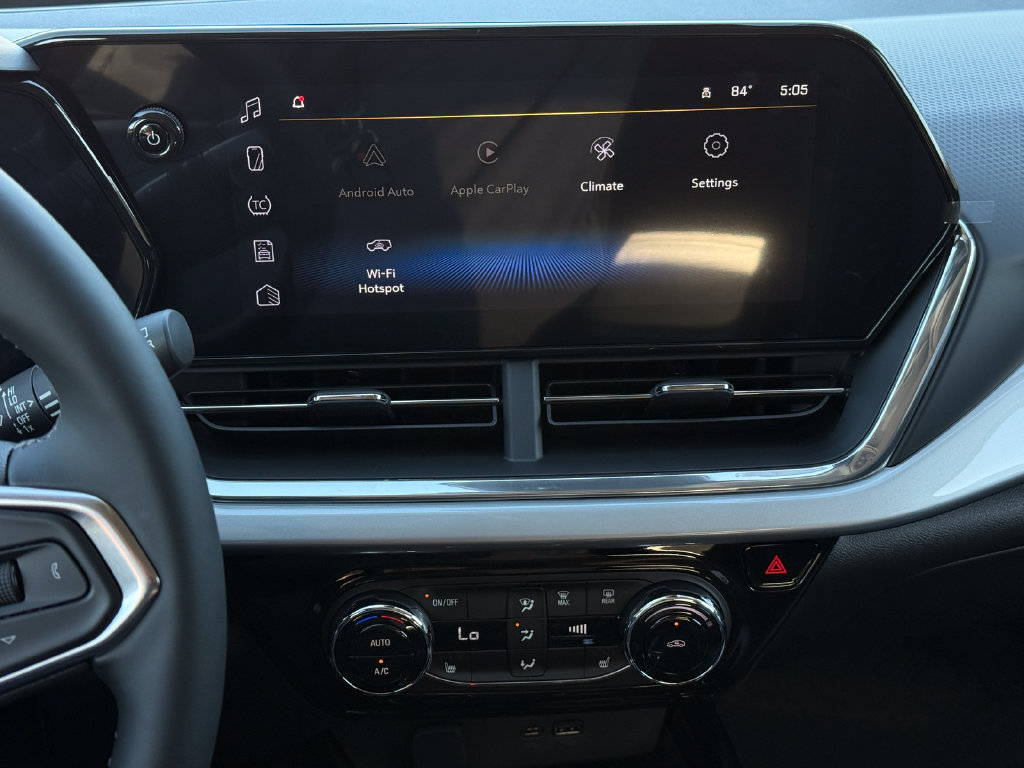 New 2026 Chevrolet Trax LT w/ Sunroof Package FWD image 18