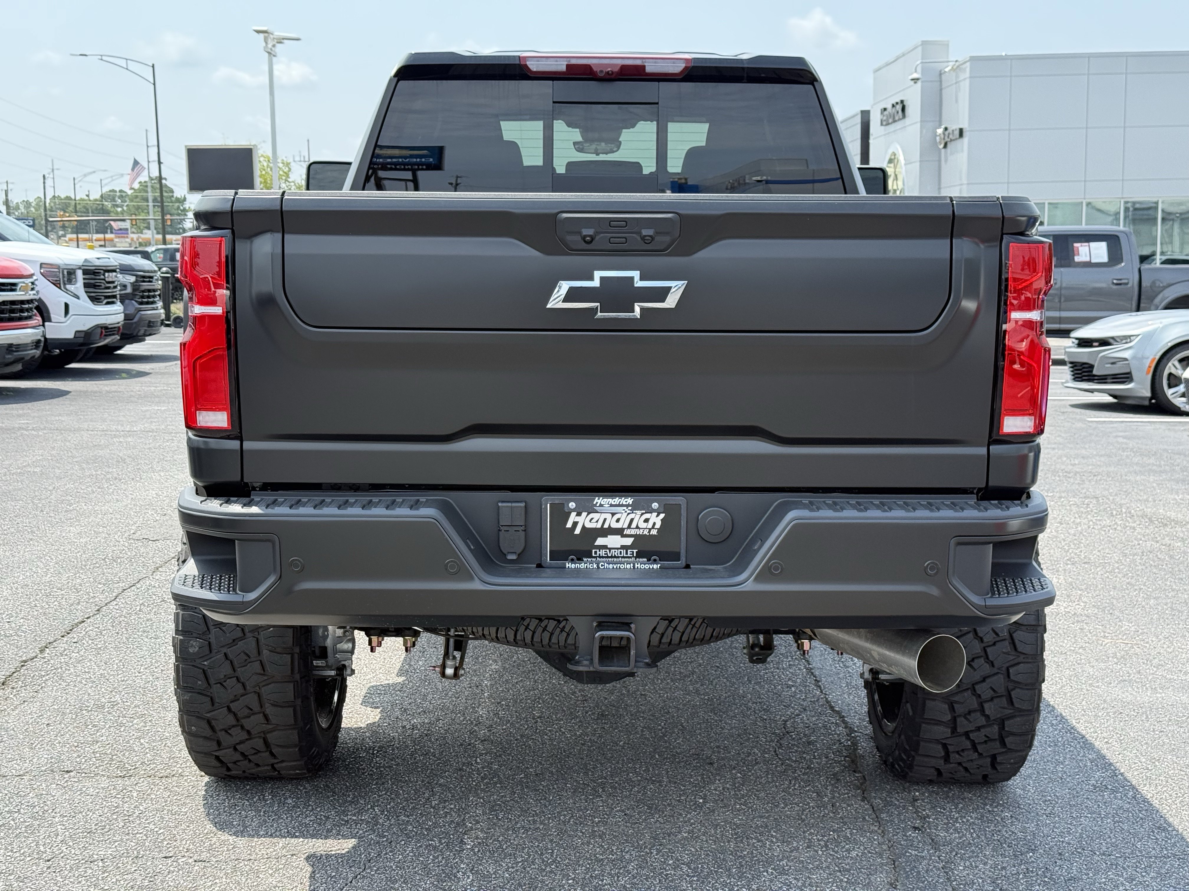 New 2026 Chevrolet Silverado 2500 High Country w/ Midnight Edition AWD/4WD image 9