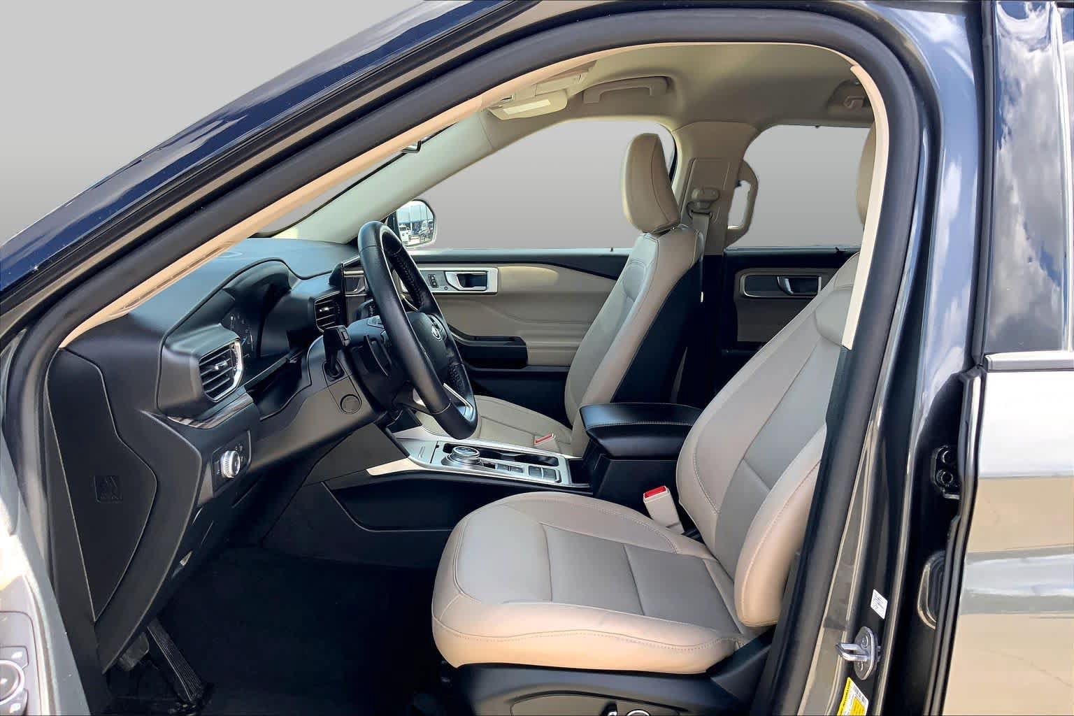 Used 2020 Ford Explorer Limited RWD image 8