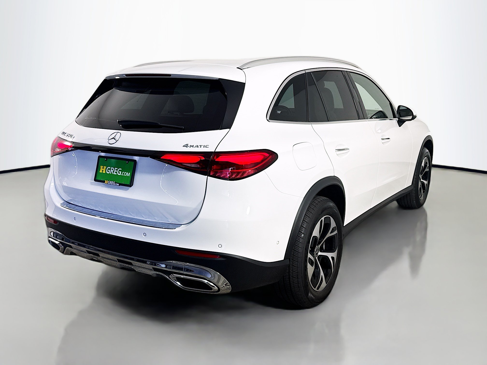 Used 2025 Mercedes-Benz GLC 350e 4MATIC image 10