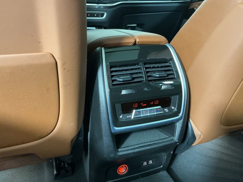Certified 2025 BMW X7 xDrive40i image 16