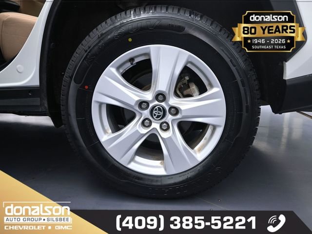 Used 2020 Toyota RAV4 XLE w/ Convenience Package image 13