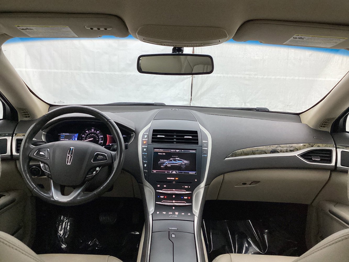 Used 2016 Lincoln MKZ Hybrid image 27