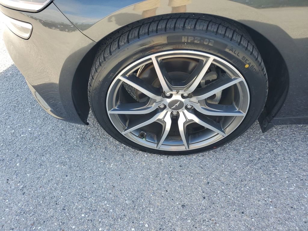 Used 2023 Genesis G70 2.0T image 17