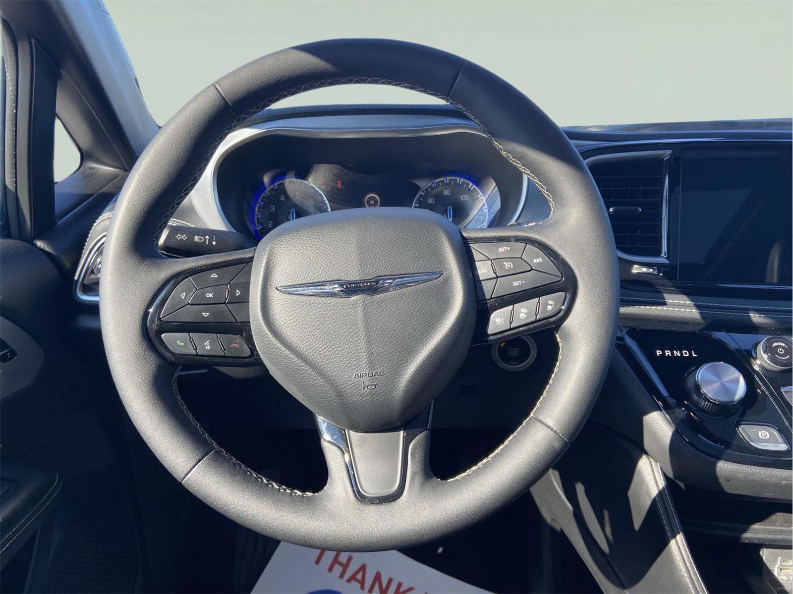 Used 2025 Chrysler Pacifica Limited image 61