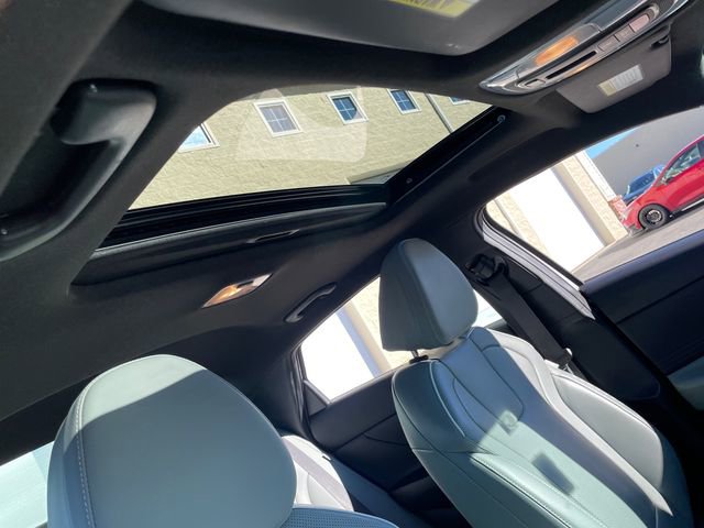 Used 2024 Hyundai Elantra Limited image 41