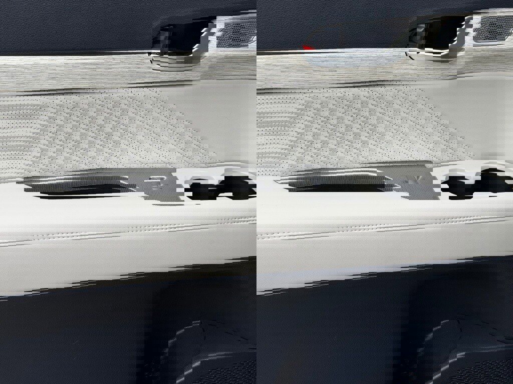 Used 2024 Hyundai Palisade Calligraphy image 12