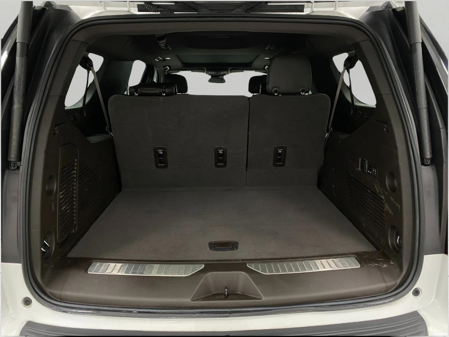 Used 2023 GMC Yukon XL Denali w/ LPO, Floor Liner Package image 5