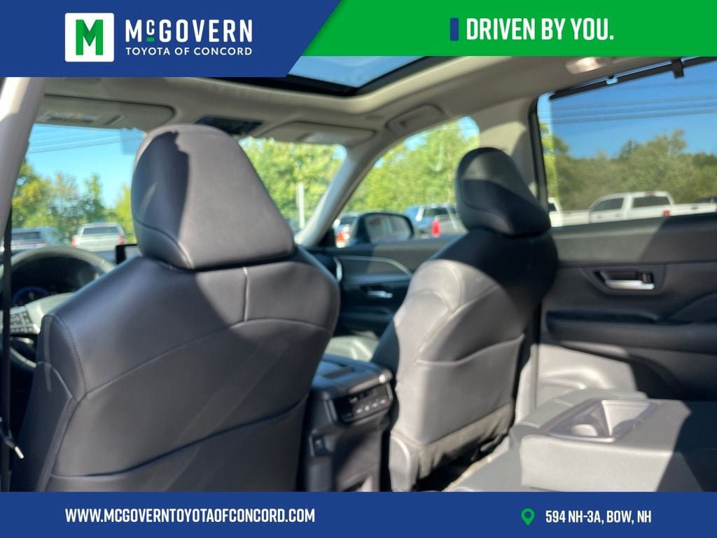Used 2026 Toyota Grand Highlander AWD image 25