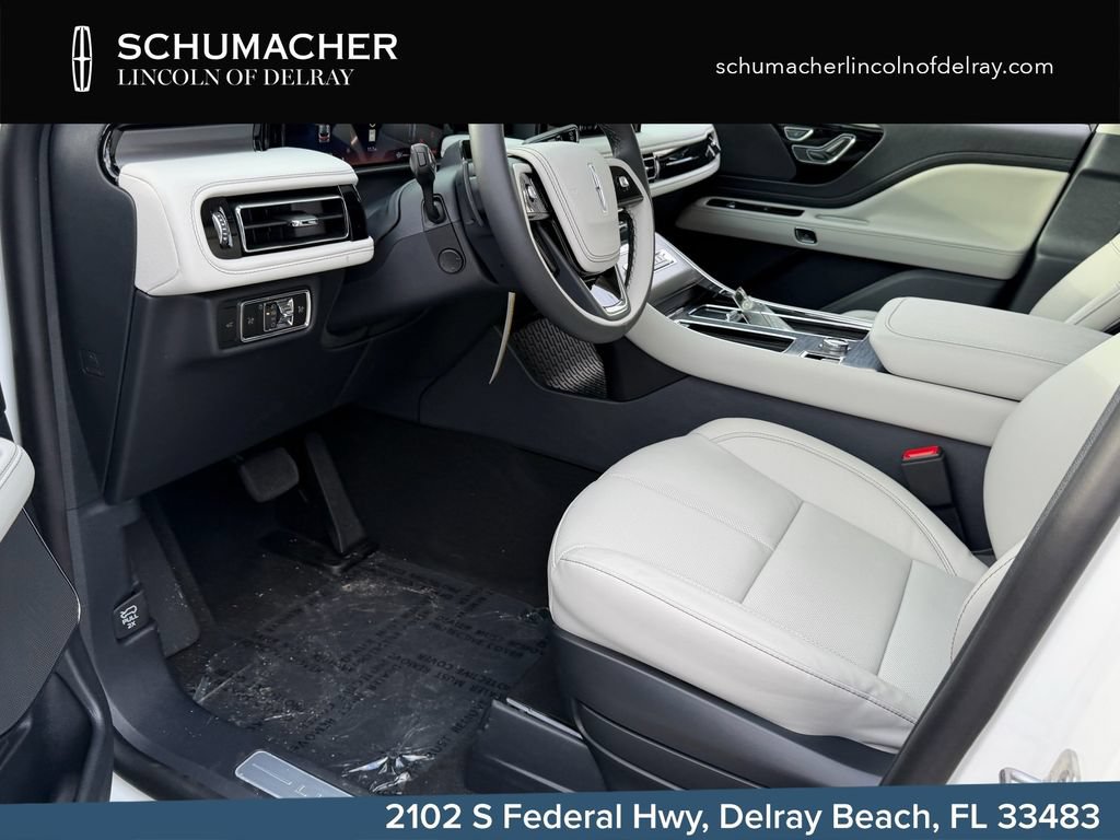 New 2026 Lincoln Aviator 2WD w/ Jet Appearance Package image 12