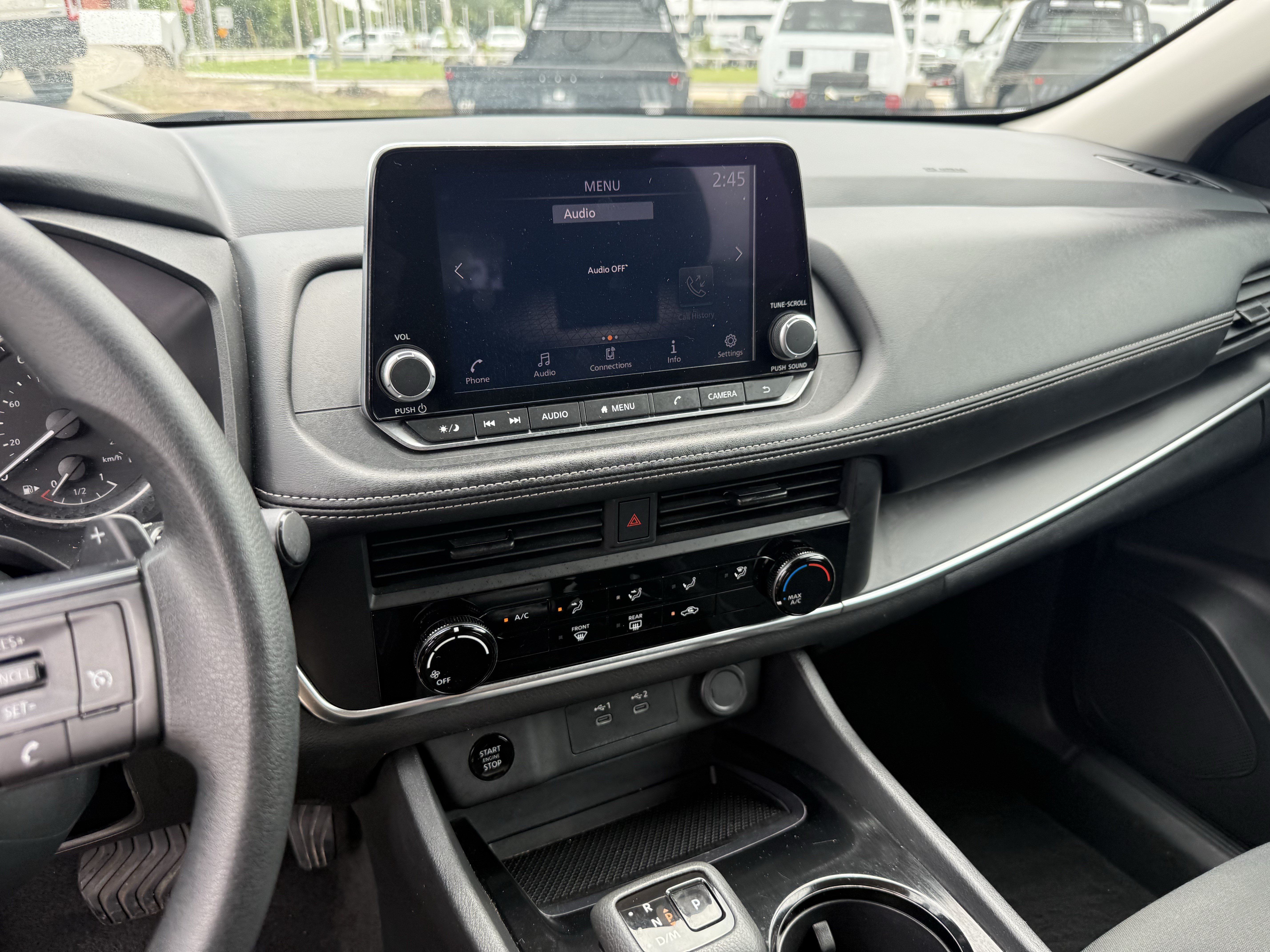 Used 2024 Nissan Rogue S AWD/4WD image 16