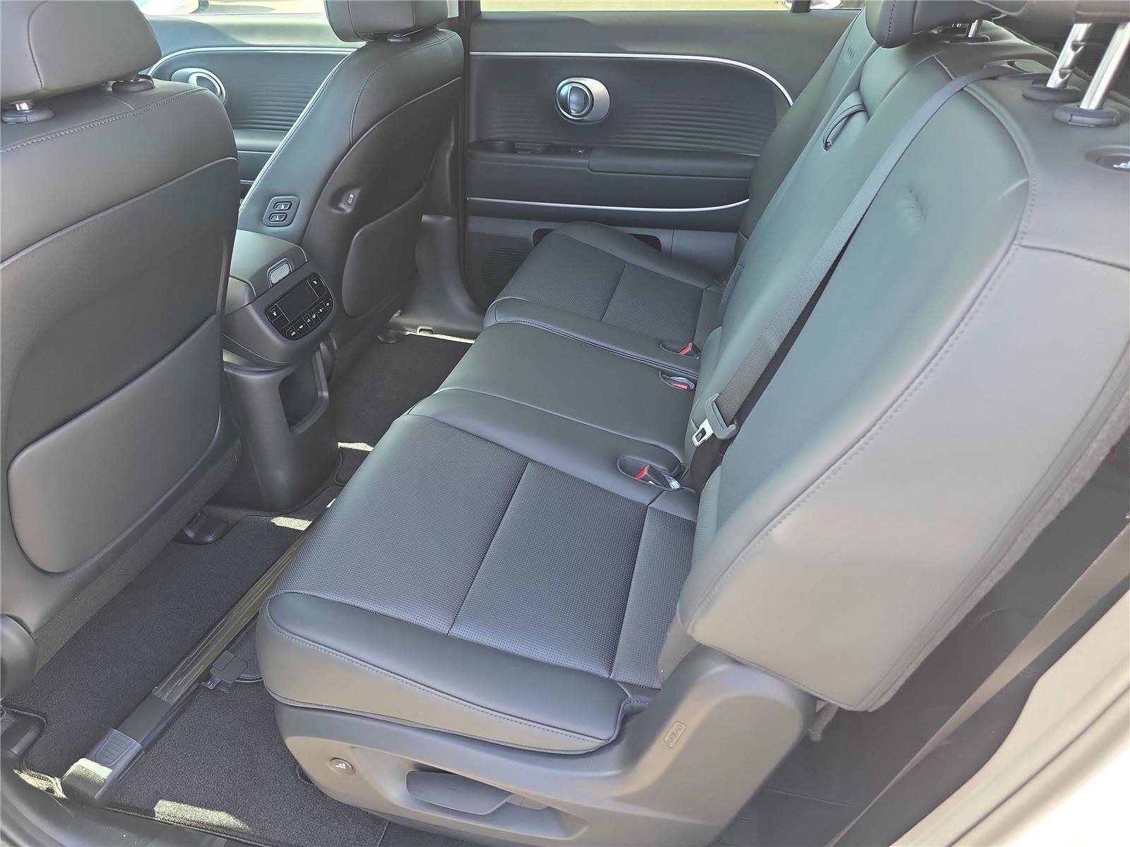 New 2026 Hyundai Ioniq 9 SEL AWD/4WD image 6