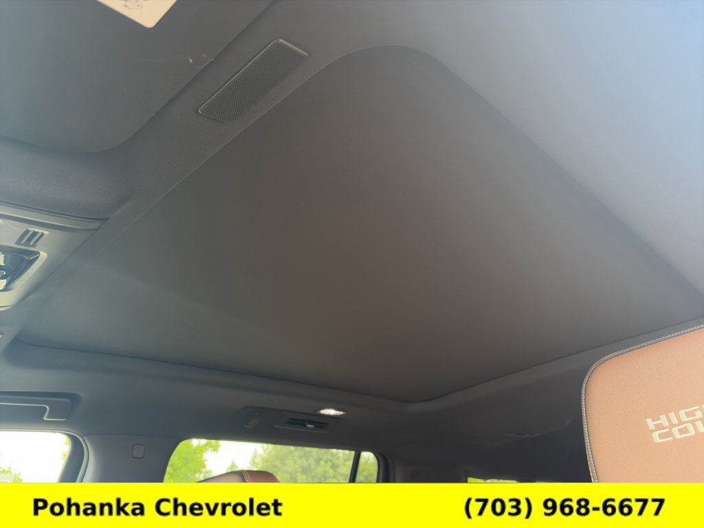 New 2026 Chevrolet Suburban High Country AWD/4WD image 18