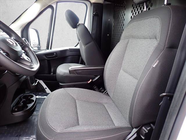 Used 2025 RAM ProMaster 2500 w/ U-Haul Equipment Group FWD image 13