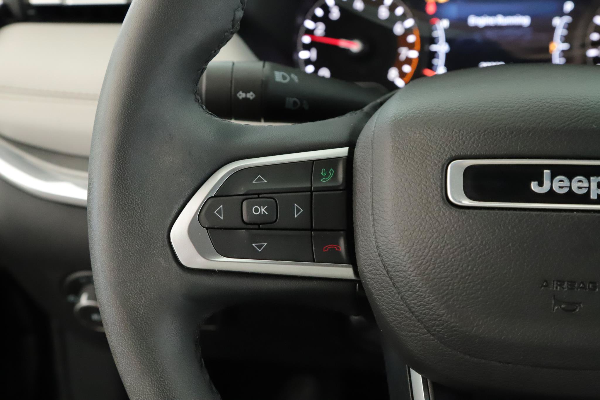 Used 2023 Jeep Compass Limited AWD/4WD image 10