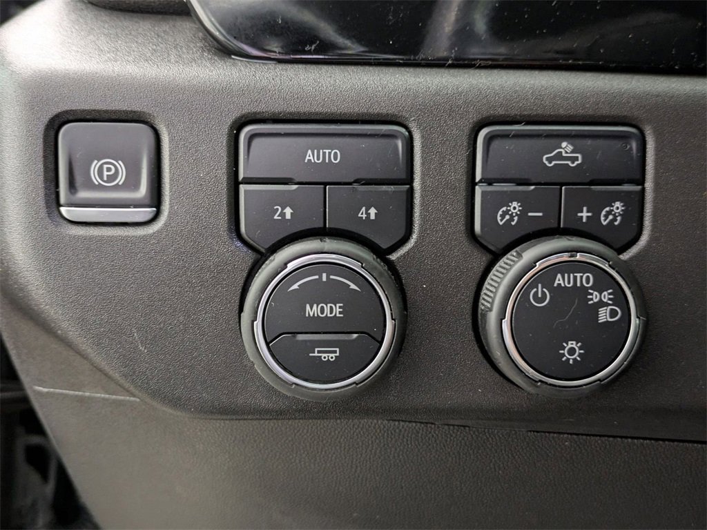 Used 2025 Chevrolet Silverado 1500 LT image 16