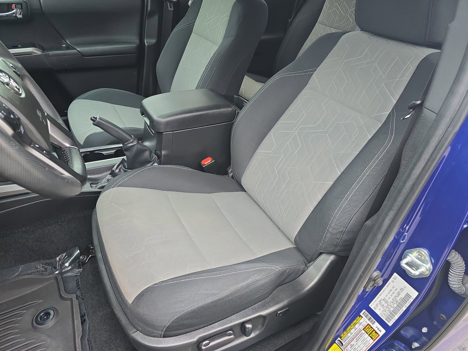 Used 2022 Toyota Tacoma TRD Off-Road image 21