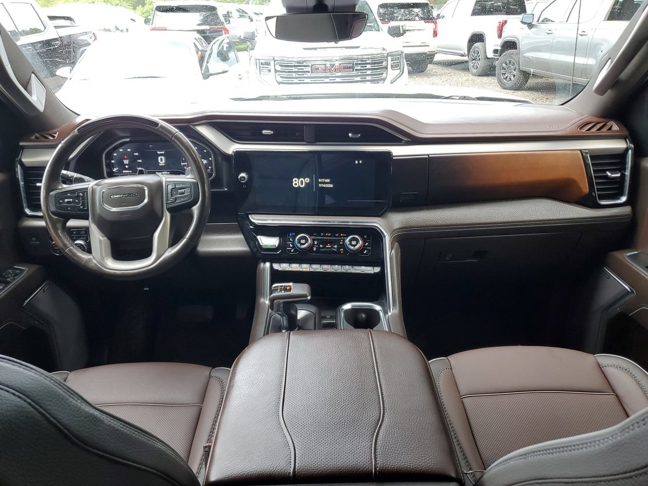 Used 2023 GMC Sierra 1500 Denali w/ Technology Package AWD/4WD image 12