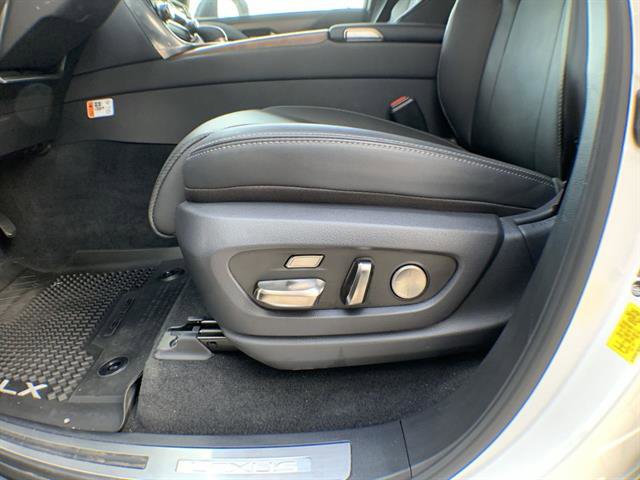 Certified 2025 Lexus LX 700h Luxury w/ Appearance Package image 12