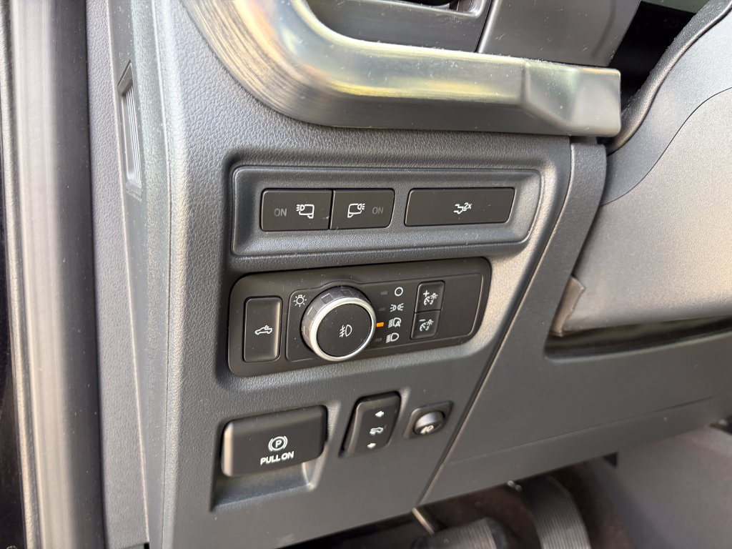 Used 2022 Ford F150 Lariat w/ Equipment Group 502A High AWD/4WD image 11