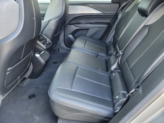 Used 2024 Cadillac Lyriq Tech RWD image 15