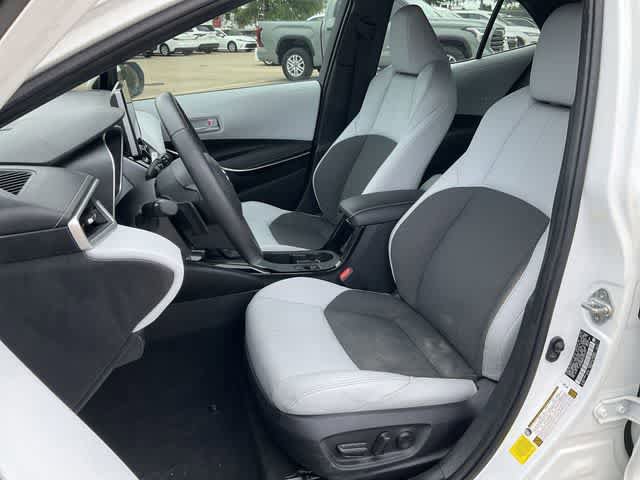 Used 2025 Toyota Corolla XSE FWD image 12