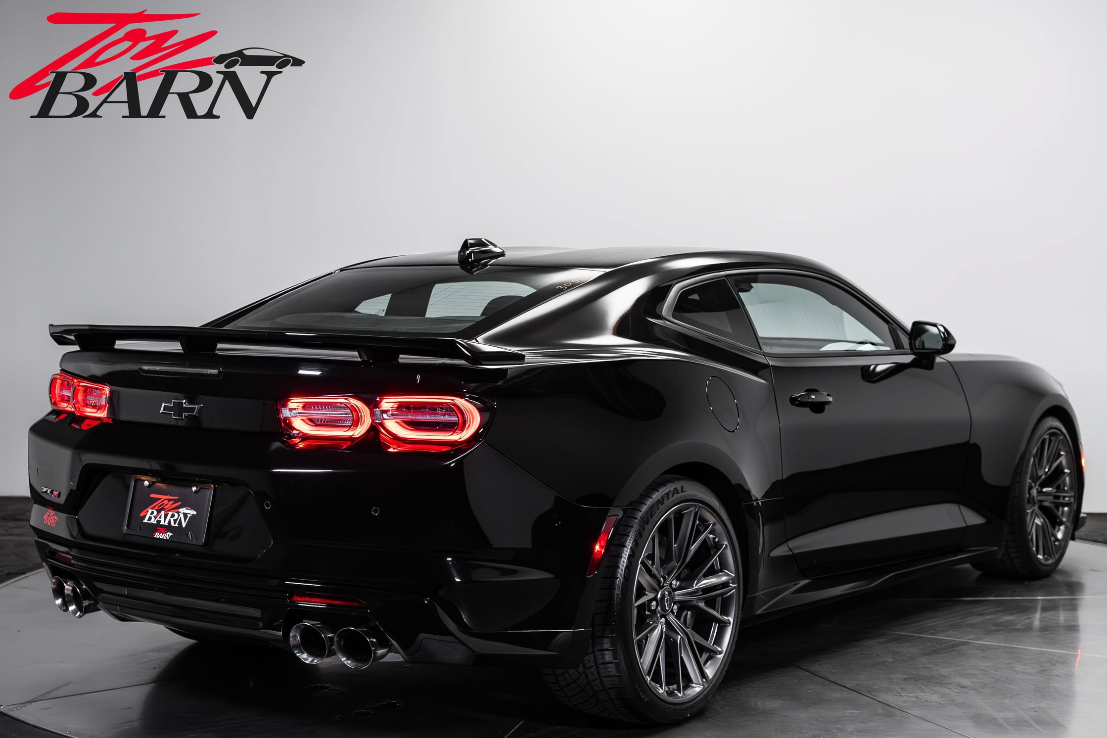 Used 2023 Chevrolet Camaro ZL1 RWD image 5