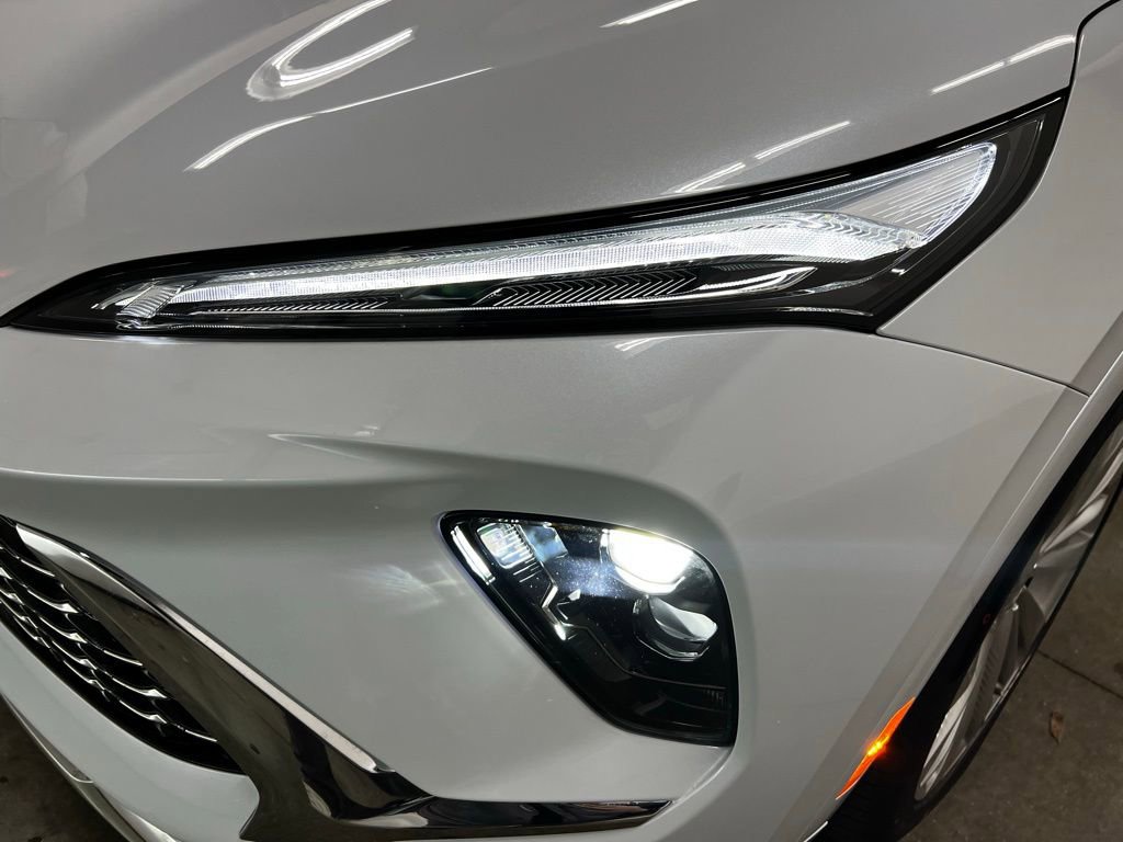 New 2026 Buick Envision Avenir image 9