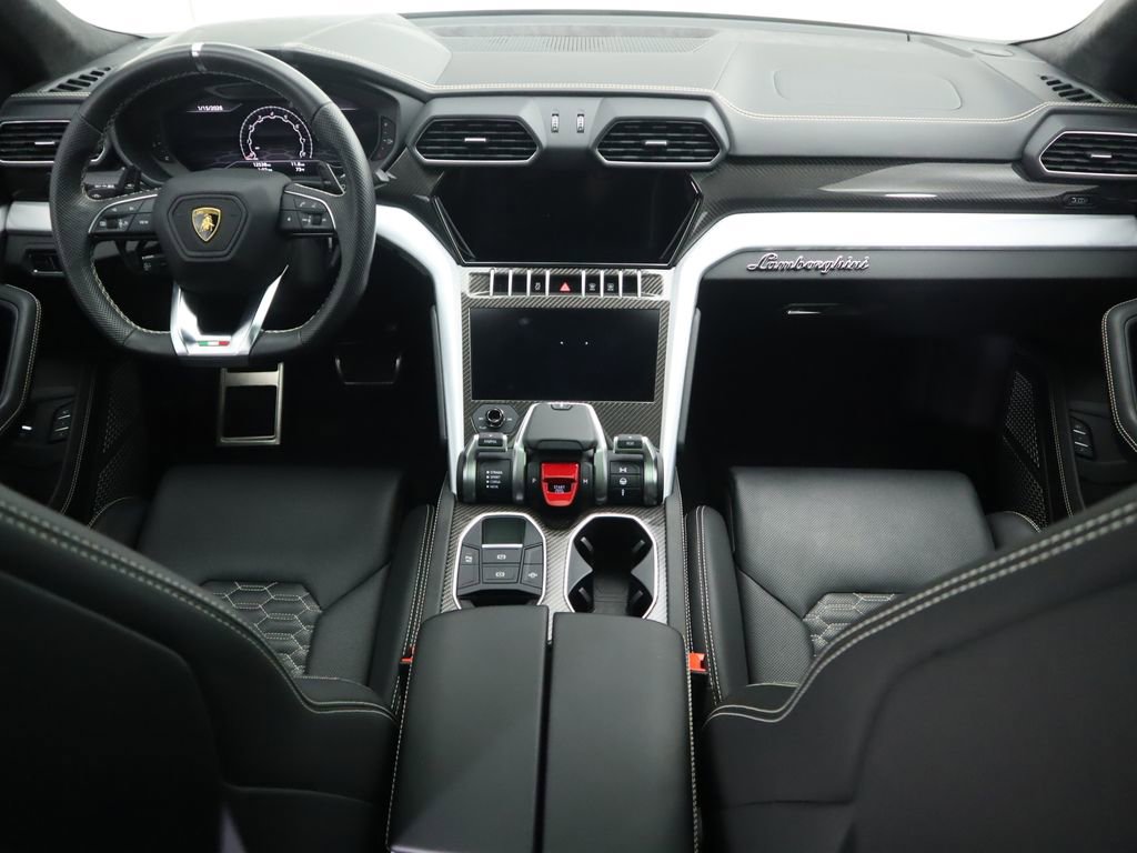 Used 2022 Lamborghini Urus image 13
