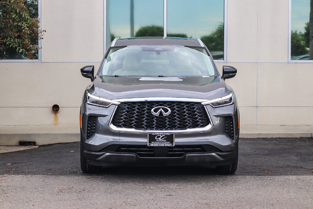 Certified 2022 INFINITI QX60 Luxe w/ Cargo Package FWD image 2