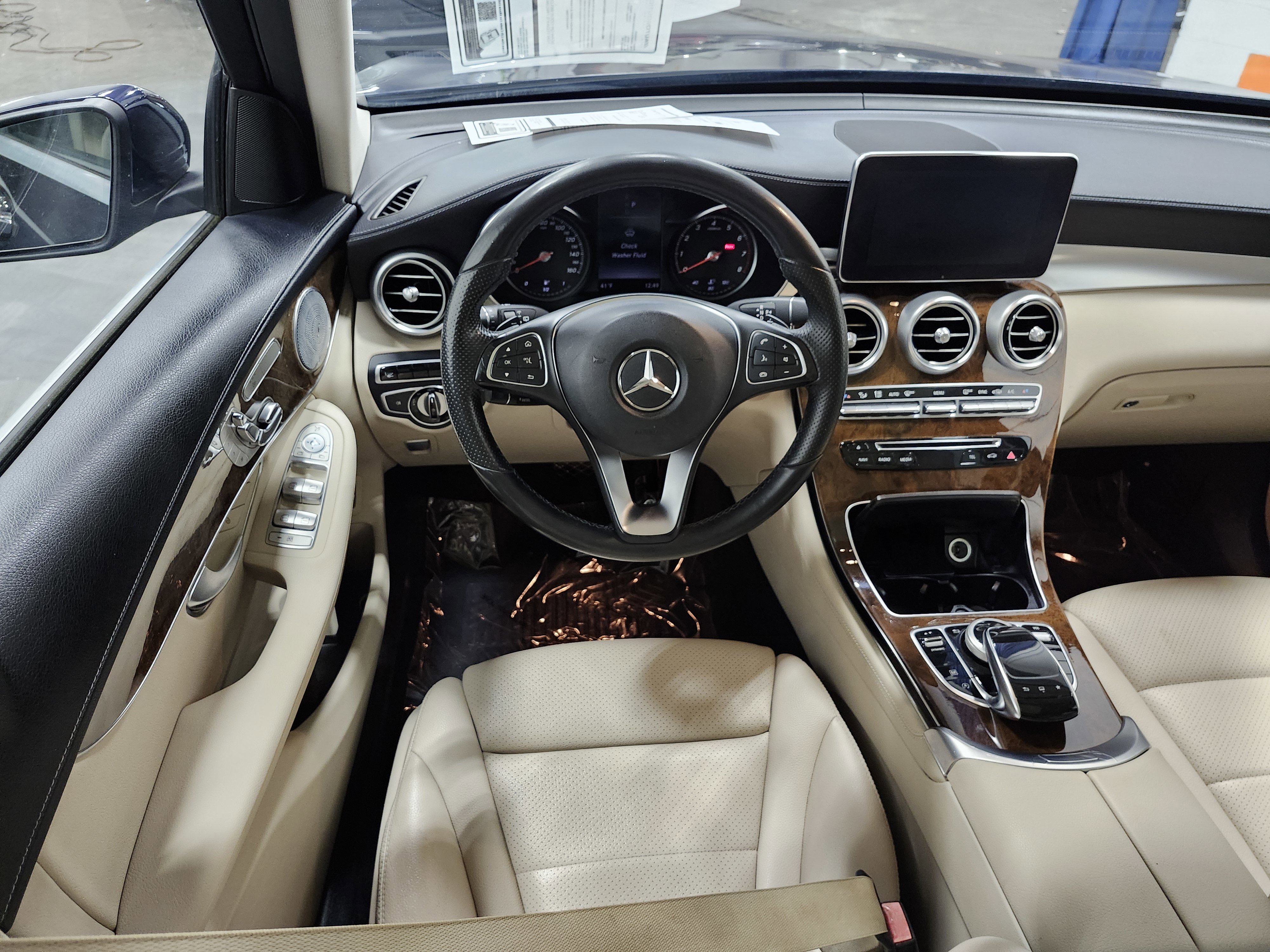Used 2016 Mercedes-Benz GLC 300 4MATIC image 26