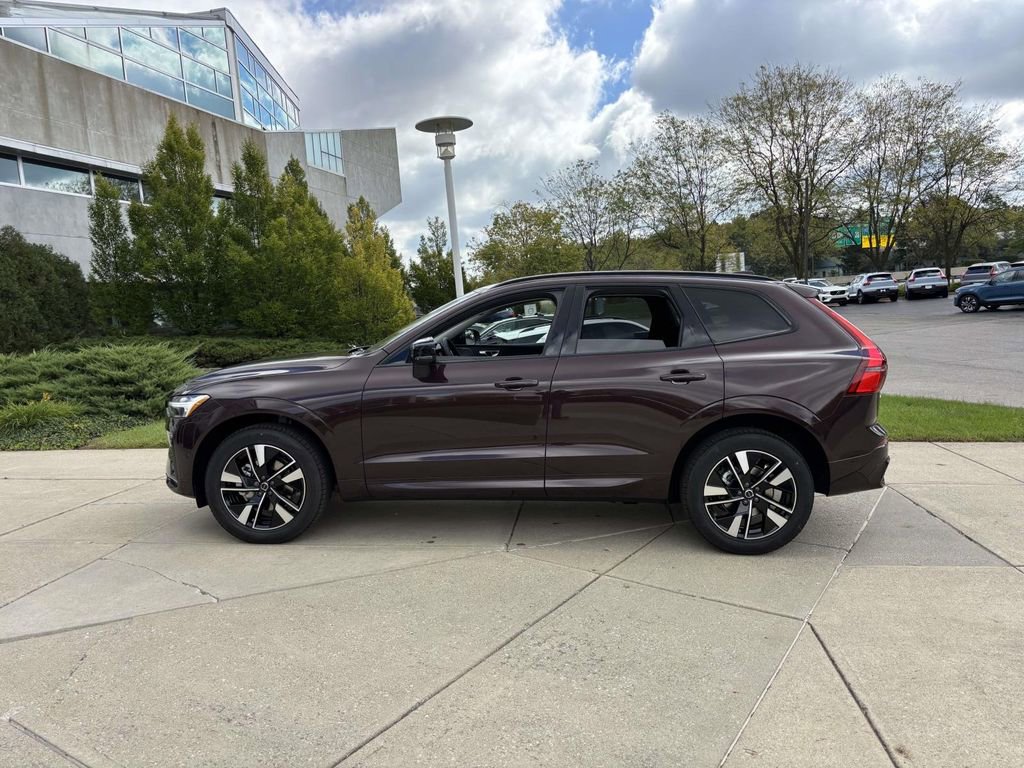 New 2026 Volvo XC60 B5 Plus w/ Protection Package Premier image 4