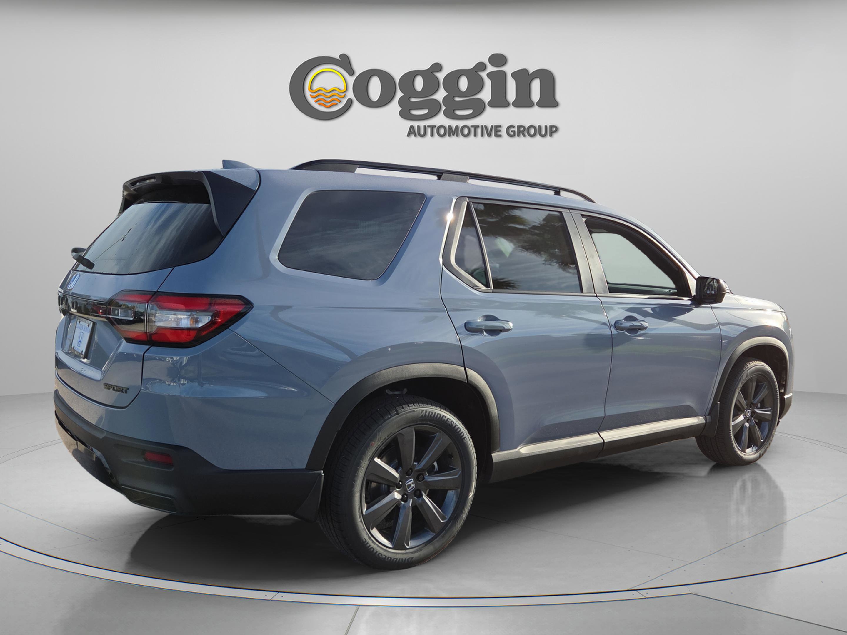 New 2026 Honda Pilot Sport image 5