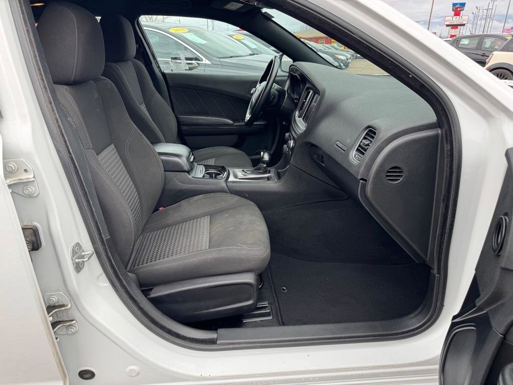 Used 2023 Dodge Charger SXT w/ Blacktop Package image 12