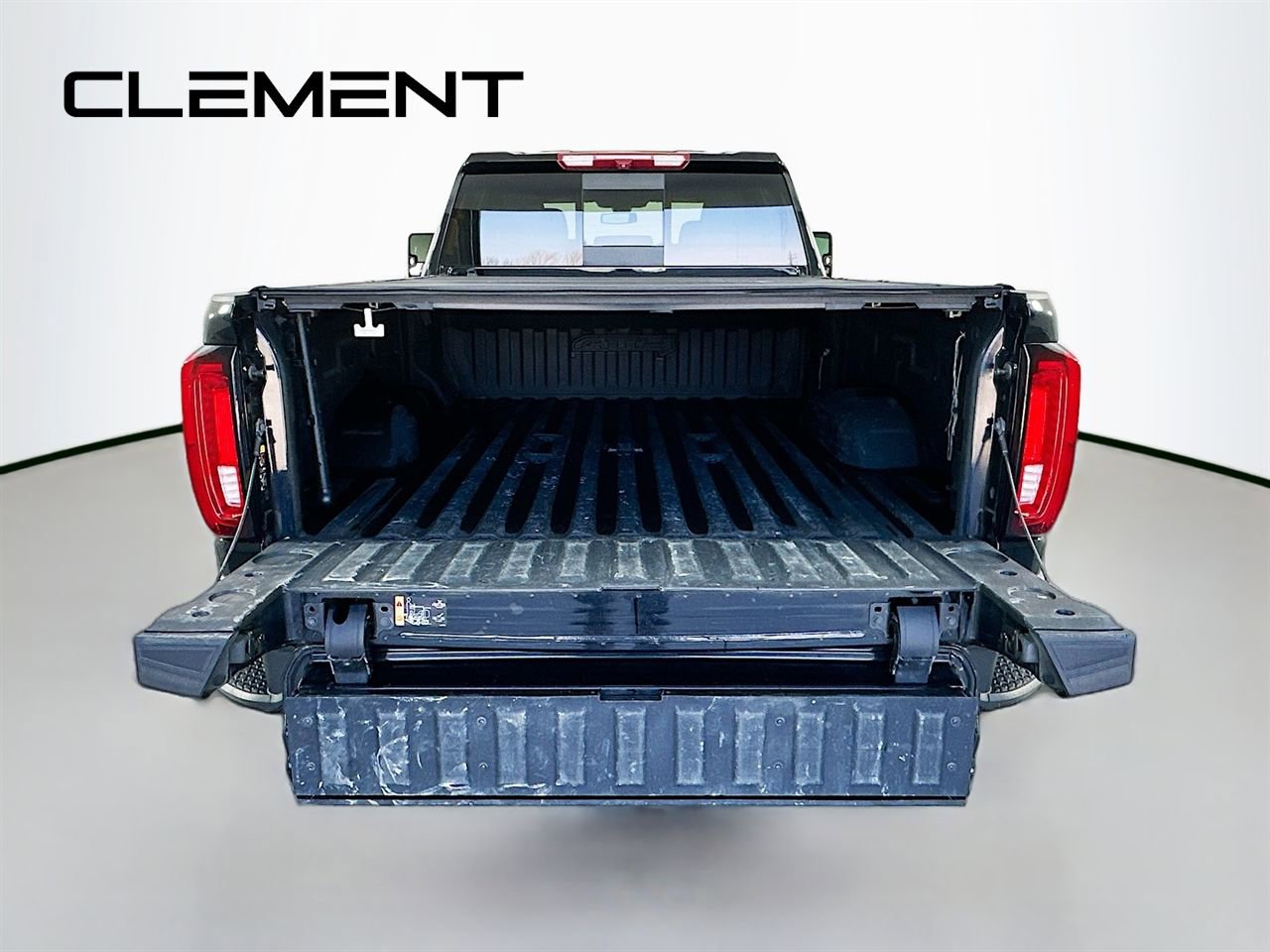 Used 2023 GMC Sierra 3500 AT4 w/ AT4 Preferred Package AWD/4WD image 11