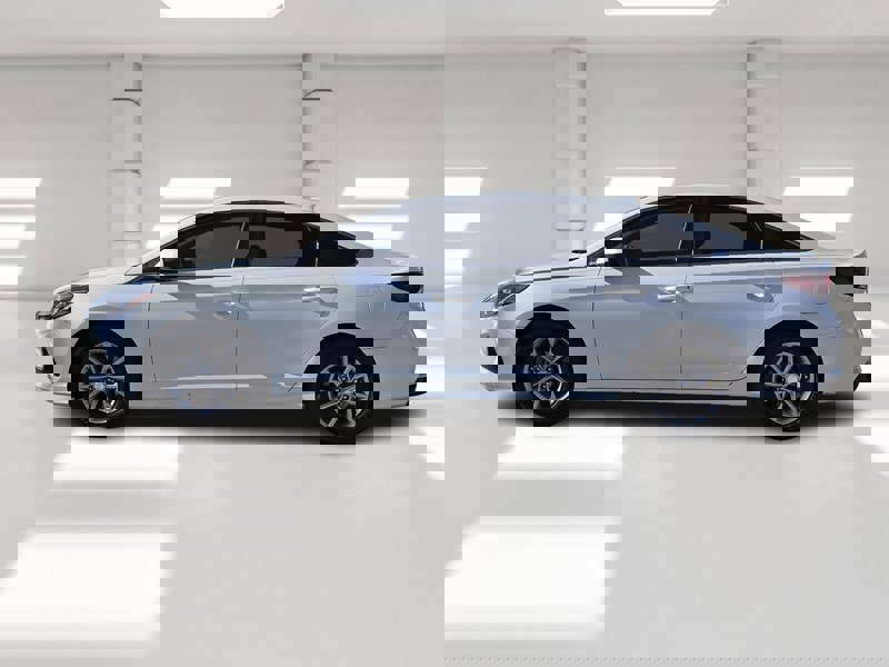 Used 2018 Hyundai Sonata SE image 2